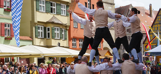 Brasilianische Gäste von der Rota Romantica begeisterten mit ihren Tänzen f