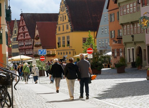 Zeit zum erlebnisreichen Spaziergang-autofreier Sonntag!